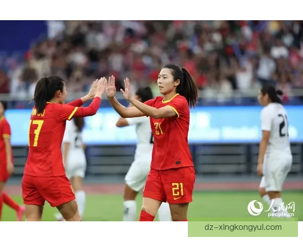 中国女足3-0胜朝鲜 锁定头名出线 中国女足3-0胜朝鲜 锁定头名出线