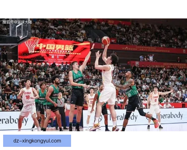 余嘉豪万里驰援男篮 疲惫头疼连转机